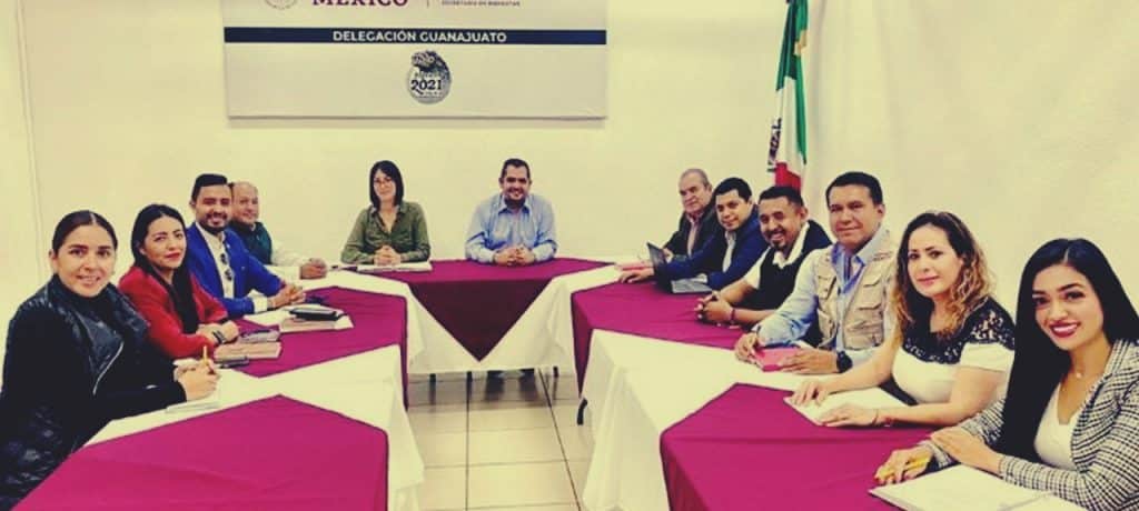 Exhiben acarreo del Delegado de Bienestar en Guanajuato, para elección interna de Morena